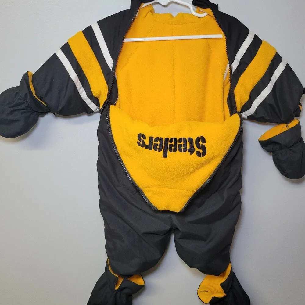 Pittsburgh Steelers NFL Reversible Fleece Snow Suit 6-9‎ Months Black Yellow